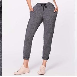Lululemon On The Fly Pant *28" | size 10